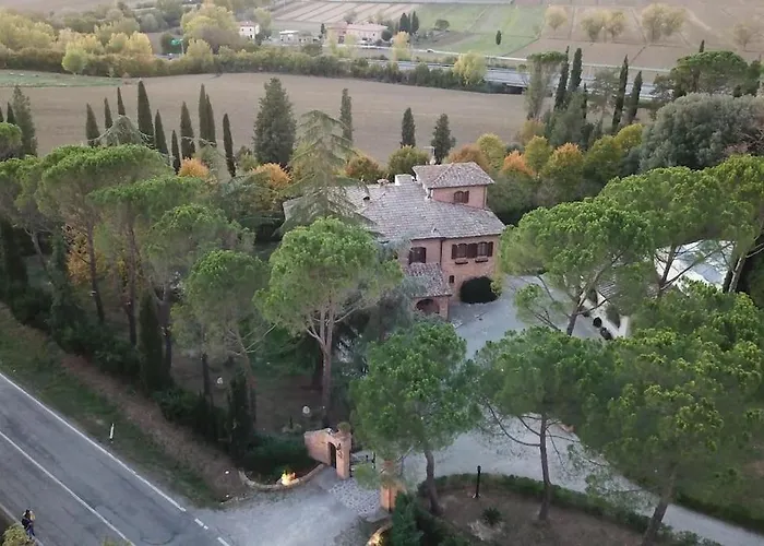 Bella Cortona- Luxury Tuscan Villa
